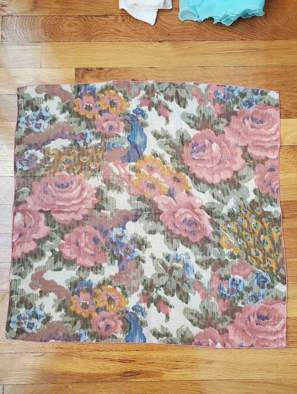 Fashion Scarves - 11 Pieces - Picture 3 of 12